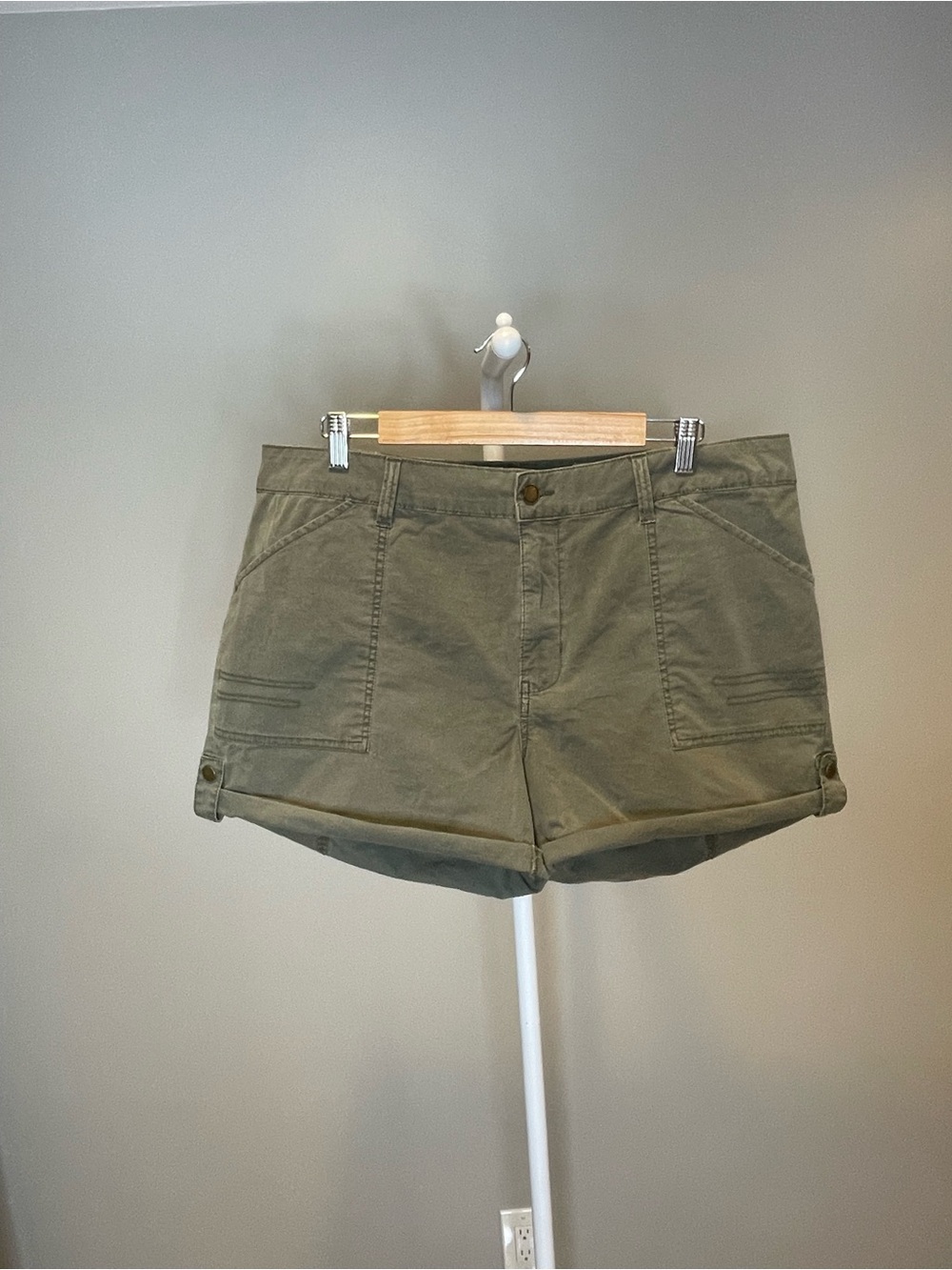 Cosmic Blue Love Women's Olive Green Utility Roll-Cuff Shorts
